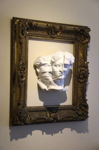 A obra de uma importante artista argentina é uma das peças marcantes no ambiente. (Foto: Lucas Uebel/ O Sul)