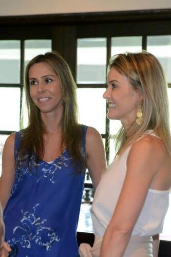 Júlia Jardim e Fernanda Foernges participaram da movimentada tarde festiva. (Foto: Vanessa Capra/divulgação) 