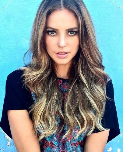 Beldade usava os fios castanhos anteriormente. (Crédito: Reprodução)