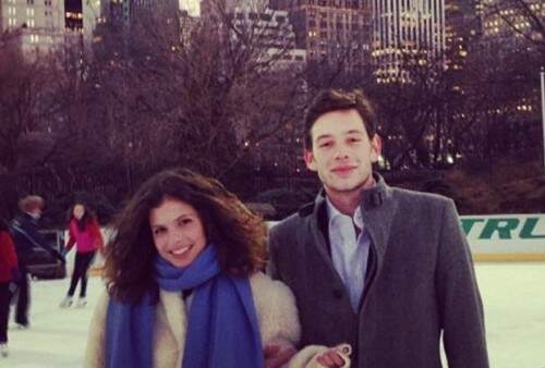 Filha de Debora Bloch chama a atenção pela semelhança com a mãe. (Foto: Reprodução)