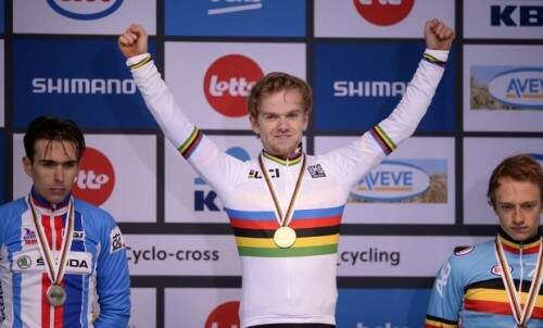 Eli Iserbyt ficou com a vitória na competição realizada na Bélgica. Adam Toupalik (E) ficou com o segundo lugar. (Crédito: Reprodução)