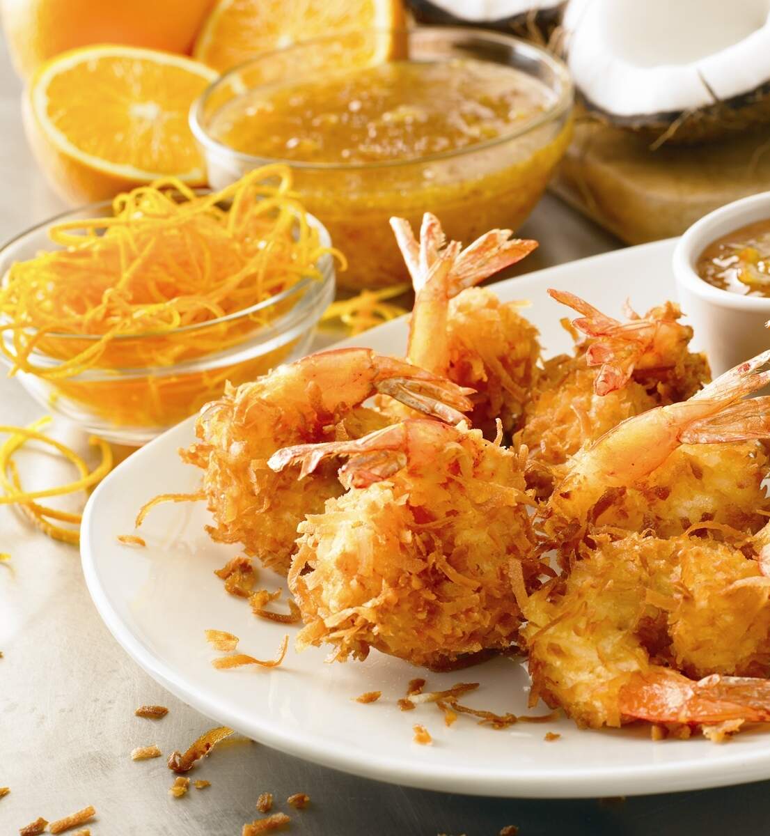 Camarões empanados com coco ralado, opção de entrada do menu do Outback