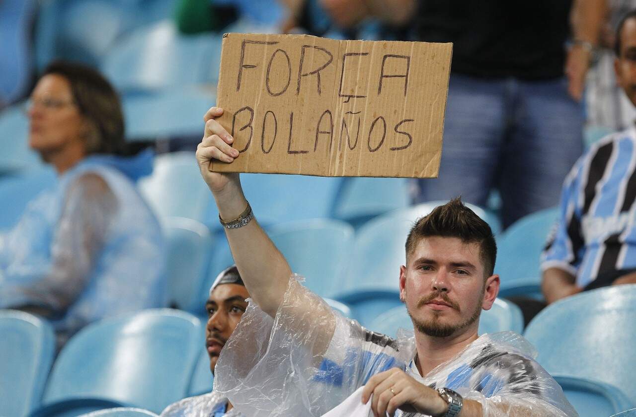Bolaños jogou duas vezes com a camisa gremista e já se tornou ídolo. (Foto: Lucas Uebel/Grêmio)