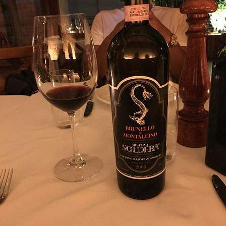 Vinho consumido por Imperador custa mais de mil reais. (foto: reprodução)