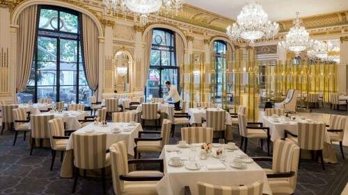 O luxuoso restaurante Le Lobby, do Peninsula de Paris . (Foto: divulgação)