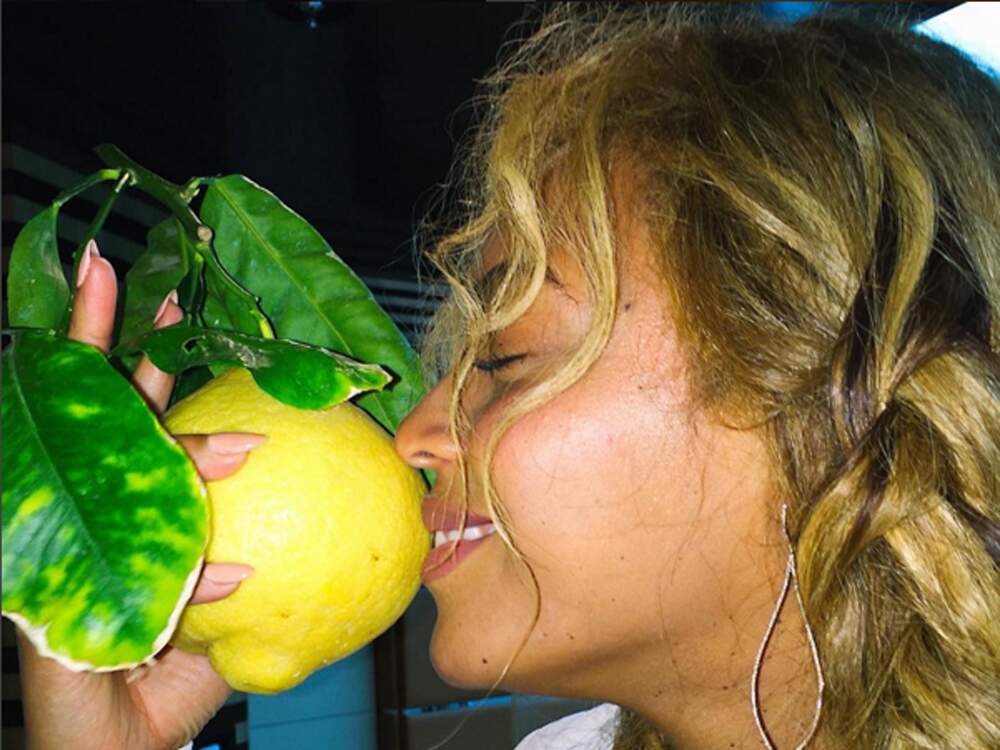 Beyoncé publicou imagem com limão em setembro de 2015, referência ao novo trabalho 'Lemonade', lançado em abril de 2016. (Foto: Instagram/Reprodução)