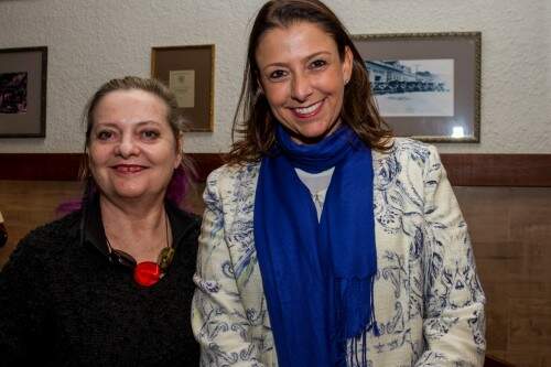 Zetti Neuhaus e Maria Aparecida Schneider, que esteve em rápida visita à capital, participaram do encontro. (Foto: Pedro Antonio Heinrich/especial)