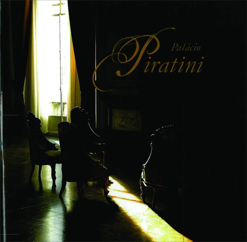 Capa do livro sobre o Palácio Piratini lançado em 2007. (Foto: reprodução)