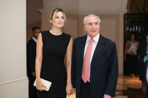 Casal na festa de aniversário de 70 anos da senadora Marta Suplicy. (foto: Bruno Poletti/Folhapress)