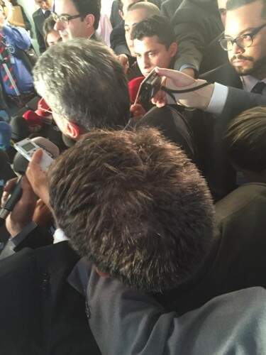 Romero Jucá concedeu entrevista coletiva na saída do plenário do Senado. Foto Flavio Pereira/O Sul.