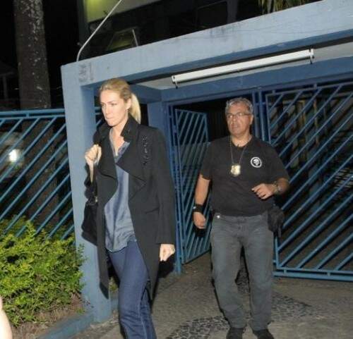 Ana Hickmann após a tentativa de assassinato. (Foto: Reprodução)