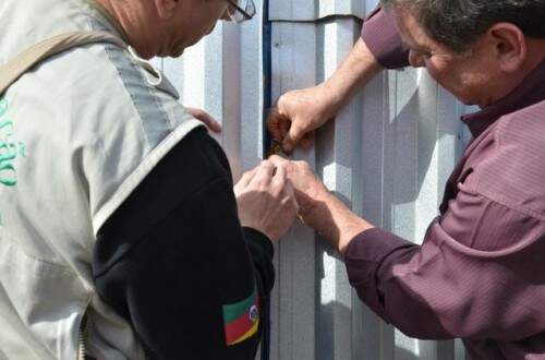 Sede da empresa foi interditada pela Fepam. (Foto: Marjuliê Martini/MP-RS)