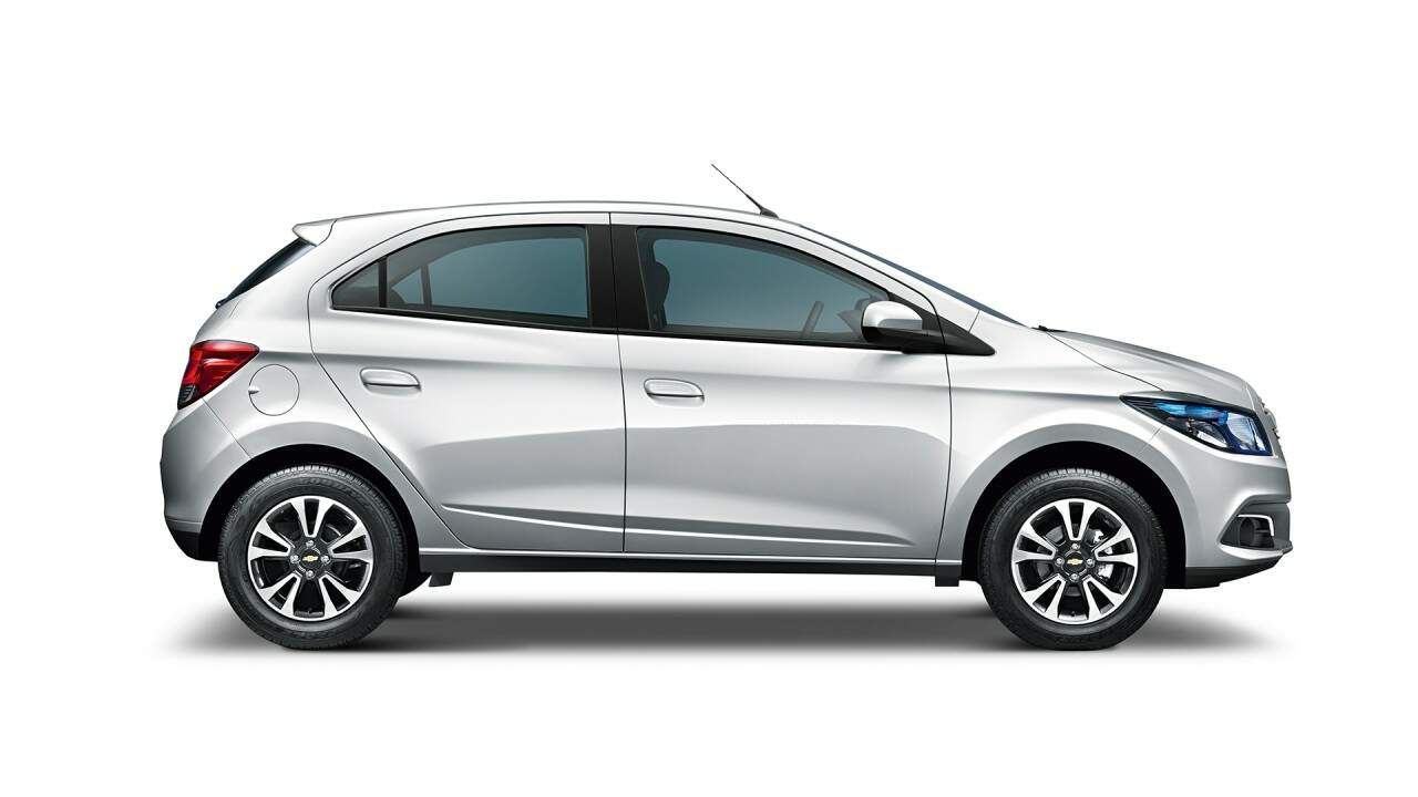 O Chevrolet Onix iria de 38.990 reais para 17.623 reais. (Foto: Reprodução)