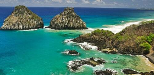 Em Fernando de Noronha (PE), o romantismo fica por conta da natureza. Não há nada mais prazeroso do que descobrir as paisagens da ilha bem acompanhado. (Foto: Reprodução)