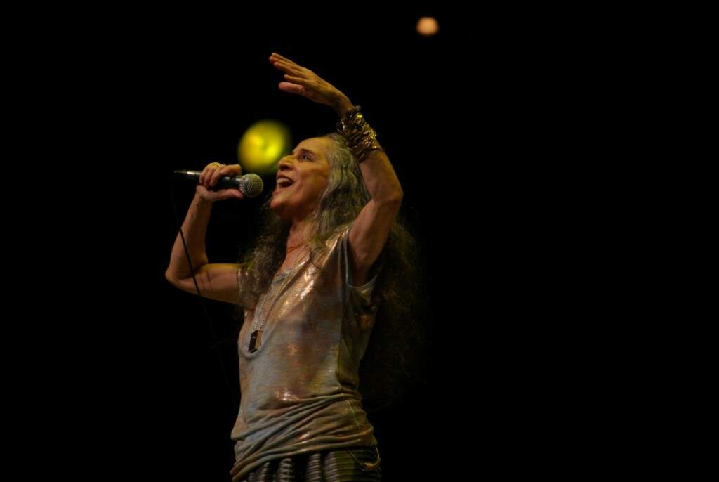 Maria Bethânia encerra a 32º Feira do Livro de Canoas na noite deste sábado no Teatro do Sesc. (Foto: Sebástian Freire/reprodução)