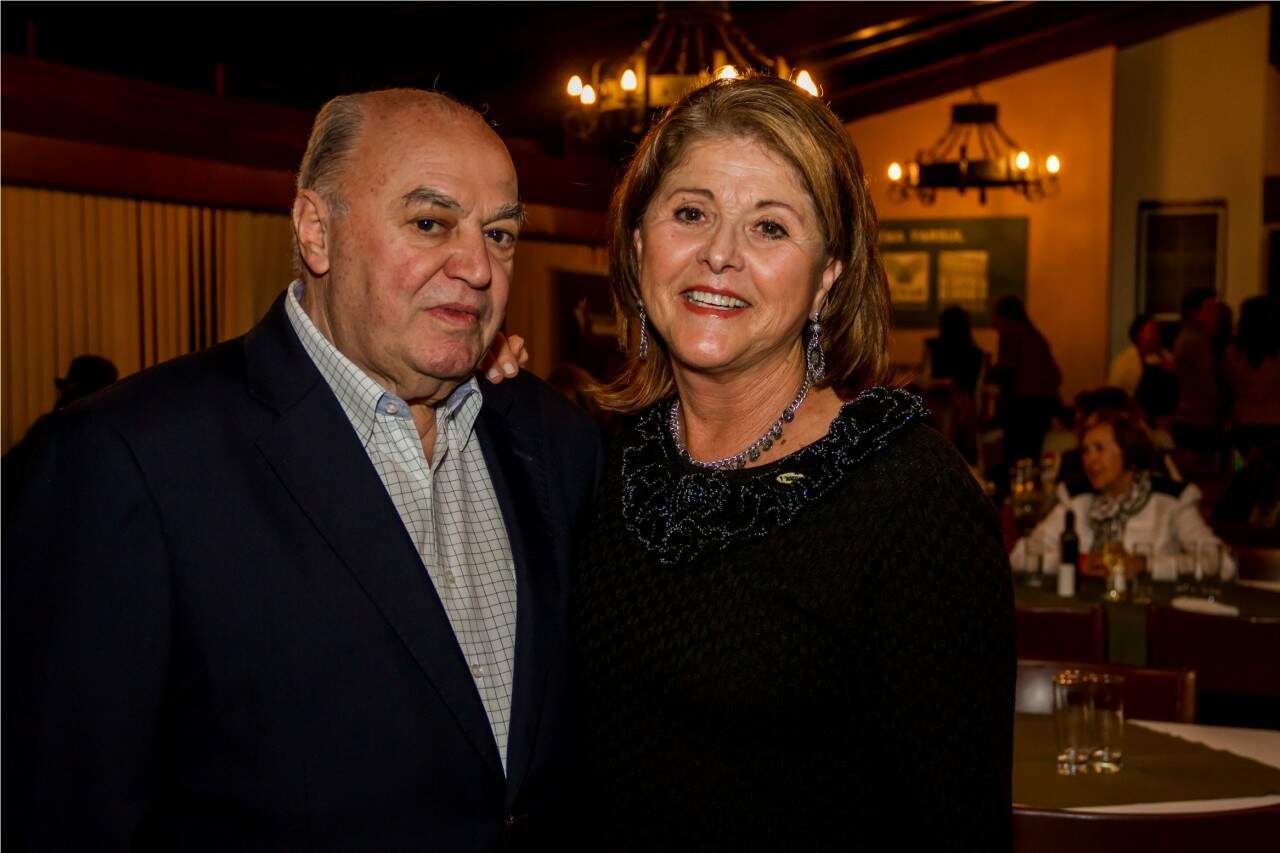 Zênia Aranha da Silveira e Carlos Sperotto, lideranças da Farsul, no jantar que encerrou a jornada da 79ª Etapa do Fórum Permanente do Agronegócio. (Foto: Pedro Antonio Heinrich/especial)