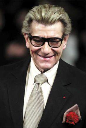 Yves Saint Laurent completaria 80 anos nesta segunda-feira. Deu poder à mulher, e fortaleceu sua imagem. (Foto Reprodução)