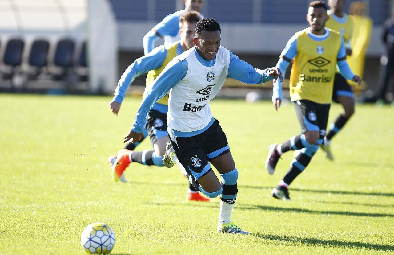 Jaílson encara os catarinenses na Arena pelo Brasileirão. (Foto: Lucas Uebel/Grêmio)