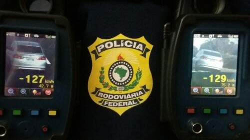 De acordo com a PRF, muitos motoristas reduzem a velocidade quando cruzam por um radar e voltam a correr novamente. (Foto: PRF/Divulgação)