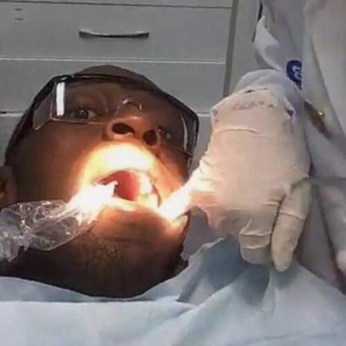 Bolt aproveitou o sabado para ir ao dentista (foto: Twitter/reprodução)