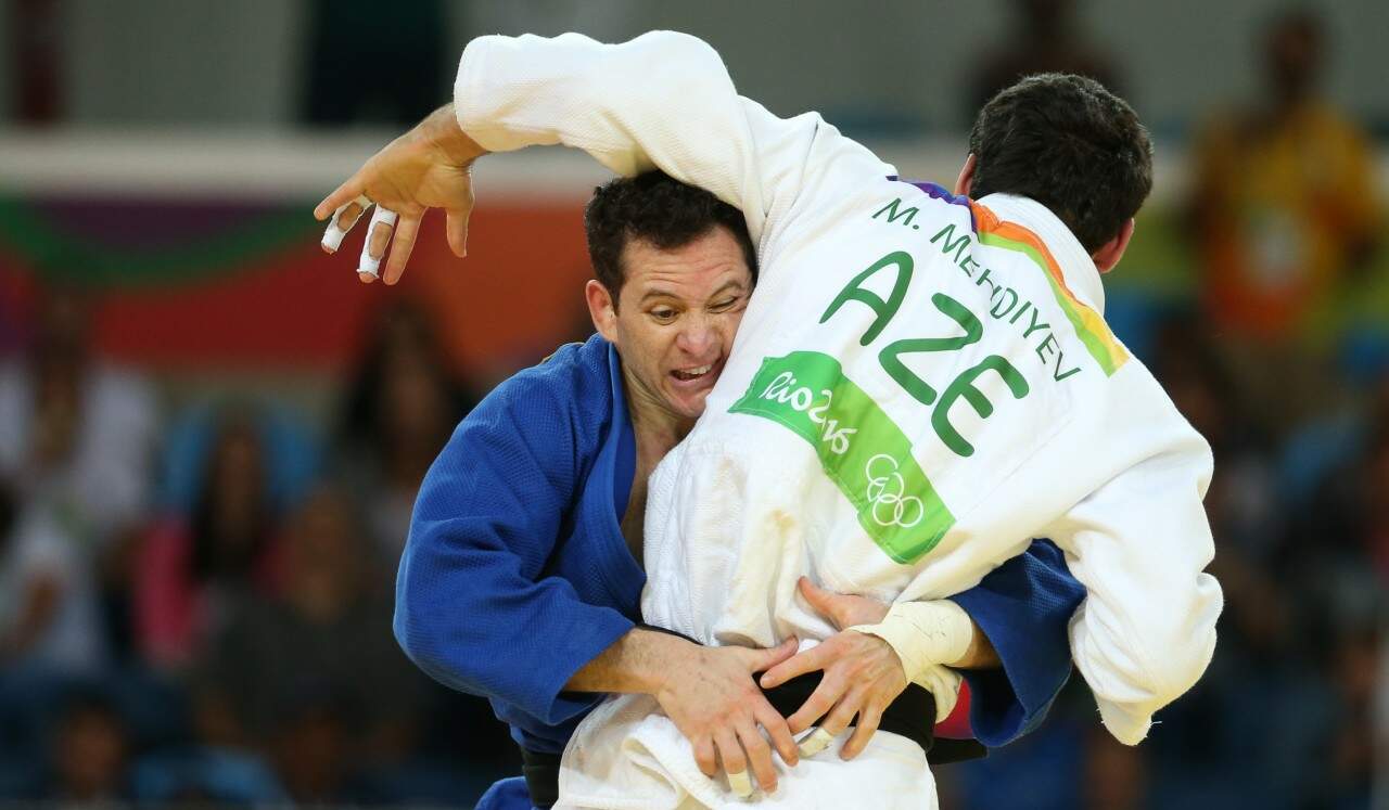 Camilo (de azul) foi derrotado por Mehdiyev. (Foto: Saulo Cruz/Exemplus/COB)