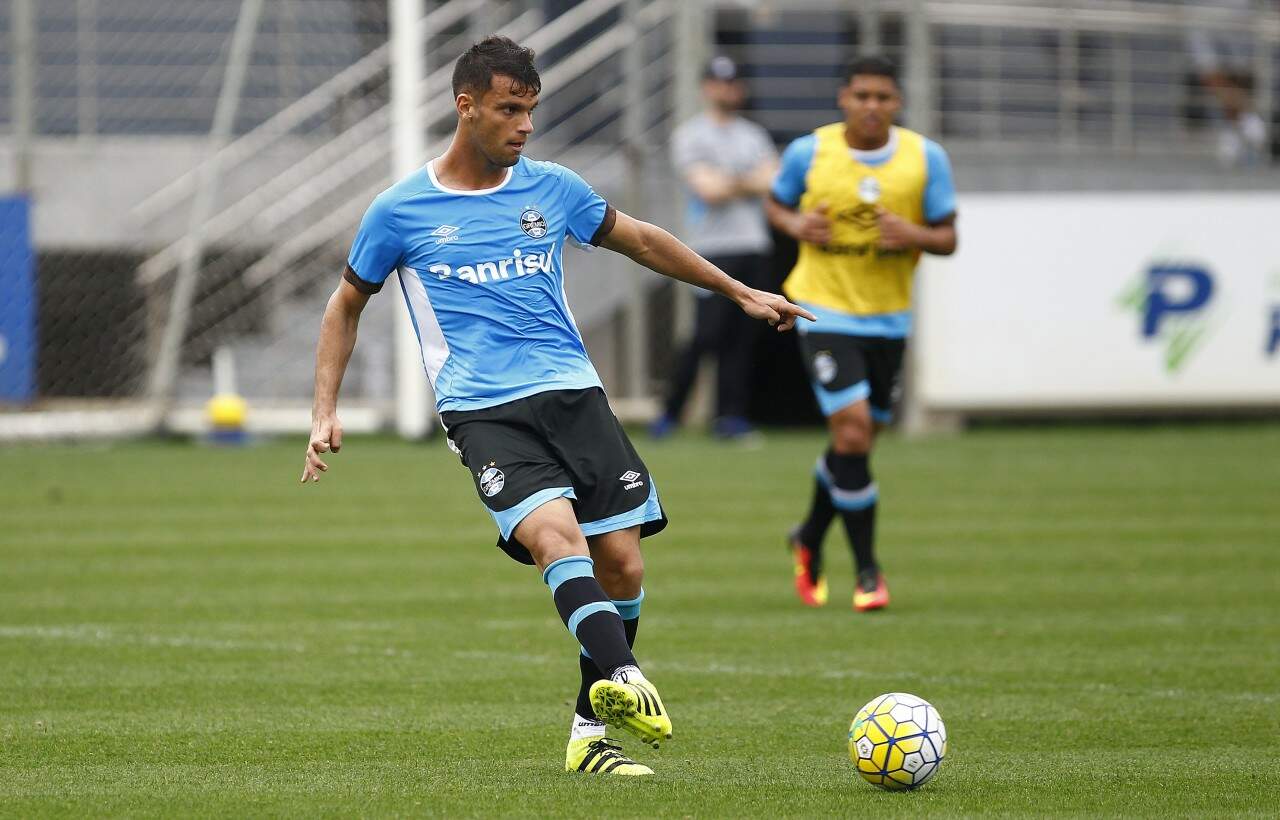 Zagueiro Rafael Thyere marcou dois gols no coletivo desta terça. (Foto: Lucas Uebel/Grêmio) 