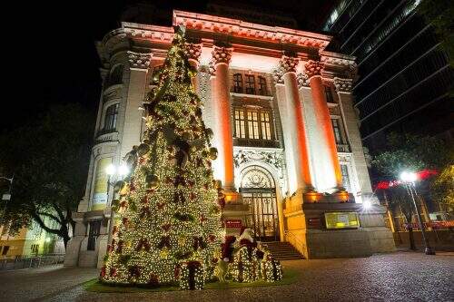 Tradicional Árvore de Natal será inaugurada no sábado, às 17h. (foto: FGF Fotografias/divulgação)