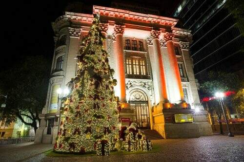 Tradicional Árvore de Natal será inaugurada no sábado, às 17h. (foto: FGF Fotografias/divulgação)