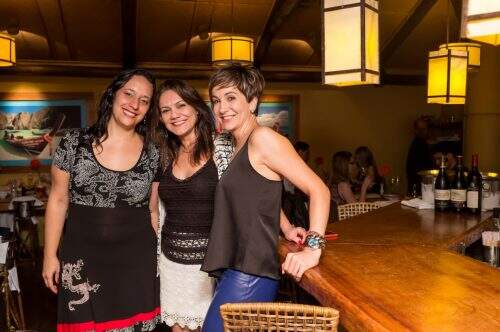 Maria Amélia Duarte Flores, Vania Diniz e Daniela Zuin nos espaços do Koh Pee Pee. (Foto: Pedro Antonio Heinrich/especial)