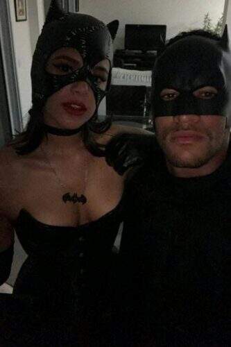 Bruna Marquezine e Neymar aparecem juntos em festa à fantasia. (Reprodução/Snapchat)