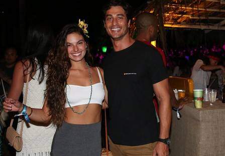 Isis Valverde e Bruno Rezende estão na Bahia. (Foto: reprodução/instagram)