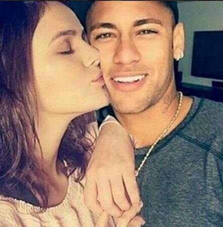 Bruna Marquezine e Neymar juntos no réveillon. (Foto: reprodução/instagram)