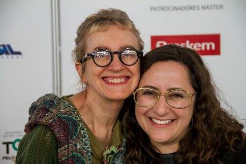 Lançado recentemente, o livro “A Modernidade Impressa – artistas ilustradores da Livraria do Globo – Porto Alegre”, de Paula Ramos, foi prestigiado não só pela crítica, mas também por artistas como Rosane Morais. (Foto: Pedro Antonio Heinrich/especial) 