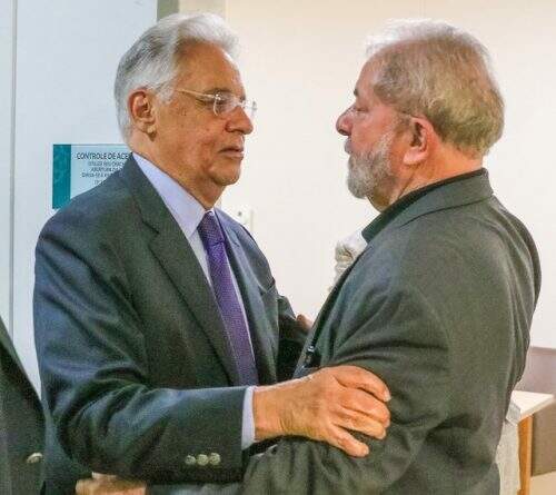 Lula conversa com FHC no Hospital Sírio-Libanês. (Foto: Ricardo Stuckert)