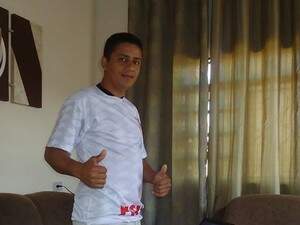 Zelador diz que pretende ficar em casa ou viajar caso não paguem as horas extras (Foto: Reprodução)