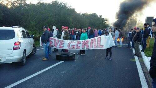 Manifesto gerou congestionamento de 2 quilômetros na BR-386, em Nova Santa Rita. (Foto: PRF/Divulgação)