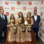 Presidente da Rede Pampa Alexandre Gadret,,Rafaela Schoepfer (2 Princesa), Michele Paqueira (Rainha), Andresa Xavier (1 Princesa), Felipe Grings (Presidente da Aci Cerro Largo)