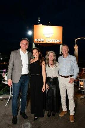 Alexandre e Elisa Gadret e Anelise e Carlos Eduardo Scheibe