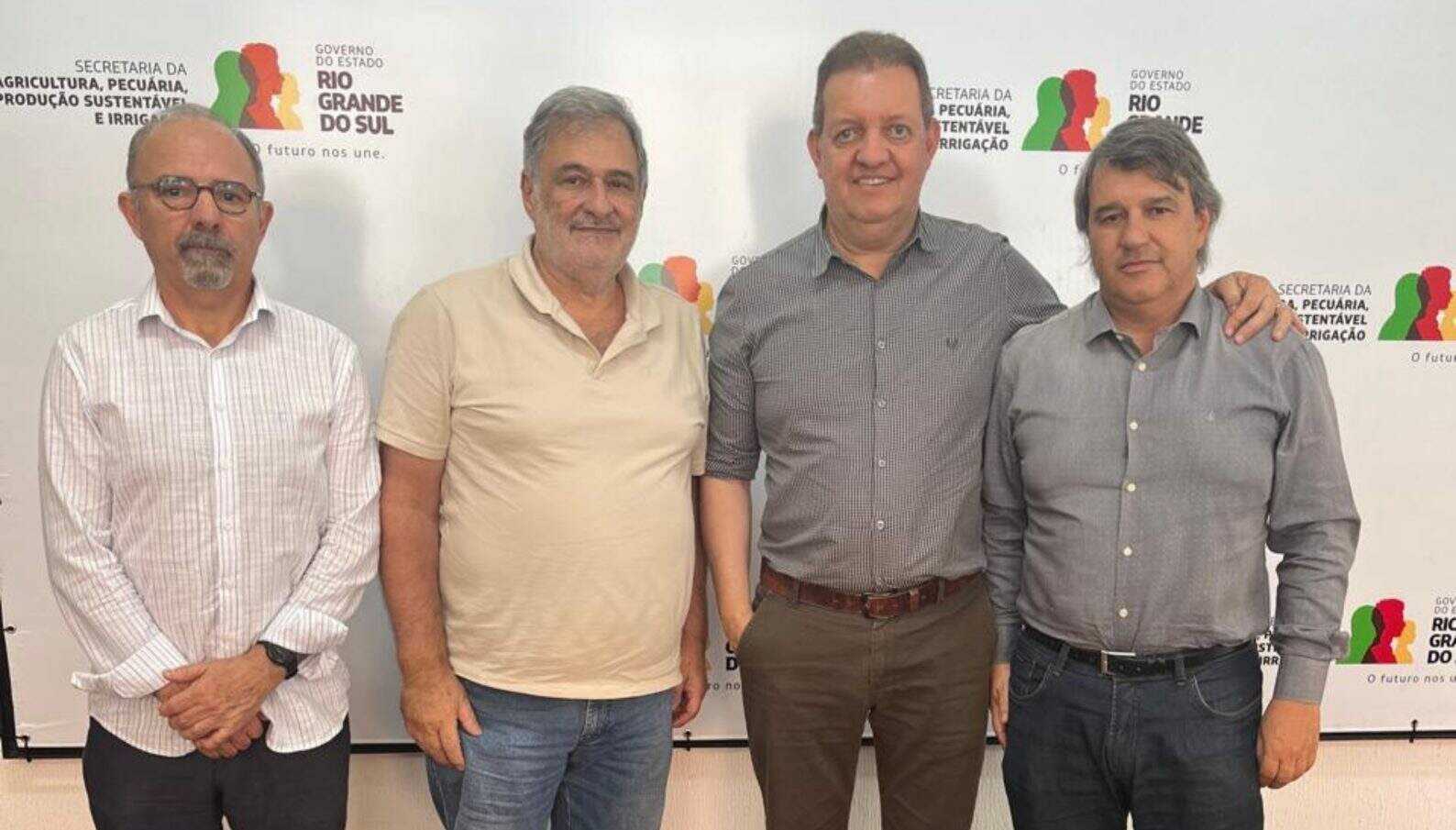 Produtores clamam por proteção às oliveiras contra veneno que viaja pelo ar