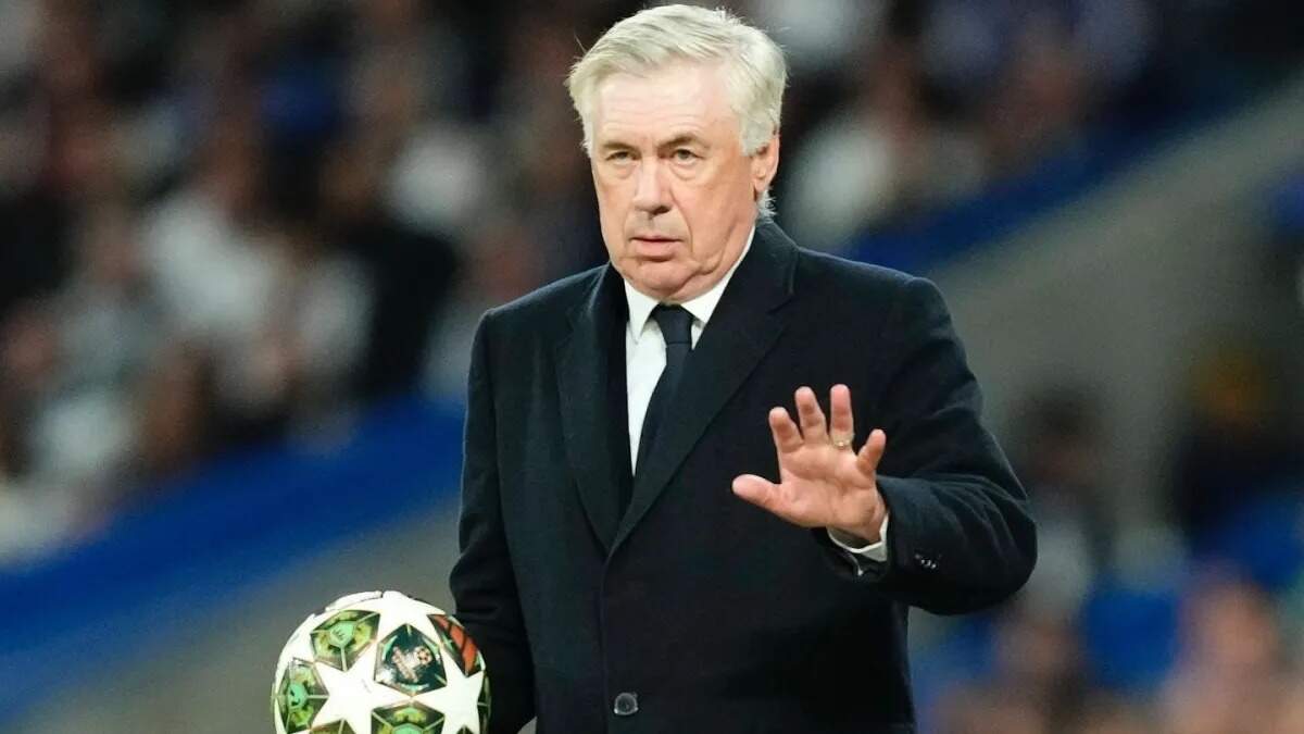 “Depende dele, não de mim”, diz o técnico da Seleção Brasileira sobre convocar Neymar para a Copa do Mundo