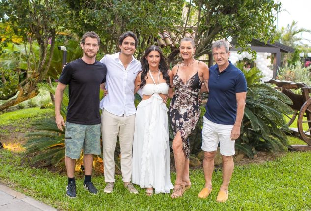 Matheus Sirena, Francisco Da Poian, Mariana, Fernanda e Dody Sirena