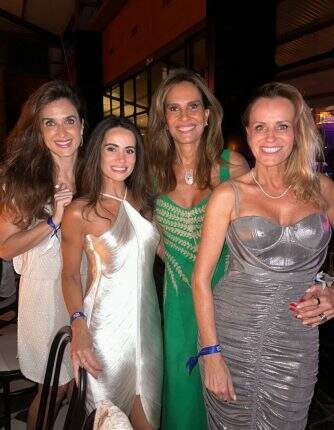 Lauren Fração, Paula Ribeiro, Ingrid de Króes e Cynthia Requena