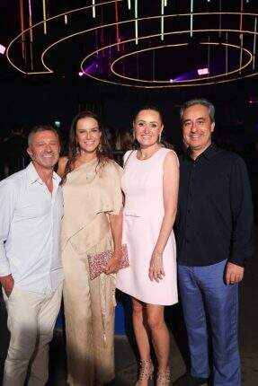 Jurandi Bettio, Fernanda Carvalho Garcia, Milena e Cláudio Schroer