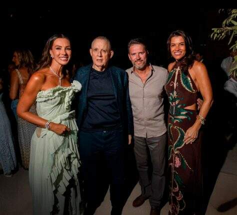 Claudia e Pedro Bartelle com Alexandre Grendene Bartelle e Nora Teixeira