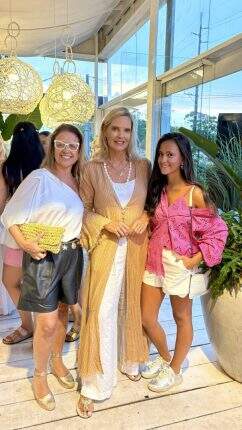 Betina Sperb Albuquerque, entre Lisiane e Helena Dresch