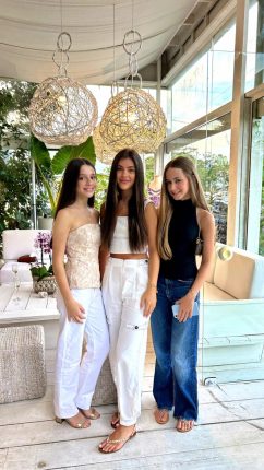 Roberta Koeche, Pietra Tescaro e Florença Korff