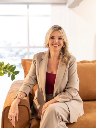 Alessandra Moura Bastian da Cunha