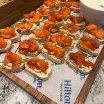 Gravlax toast salmão