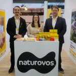 Rodrigo Flores - Analista Comercial, Bruna Spiazzi - Supervisora Comercial, Anderson Herbert - Diretor Comercial Naturovos e Uêvo. Crédito divulgação (1) - Copia